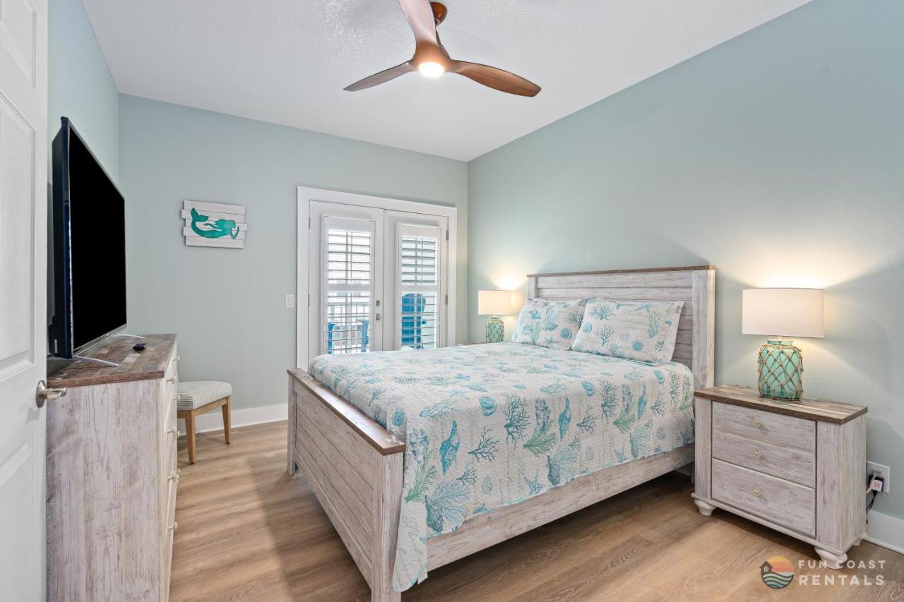 On Flagler Avenue! Dog Friendly With Balcony And Parking Walk To The Beach! New Smyrna Beach Bagian luar foto