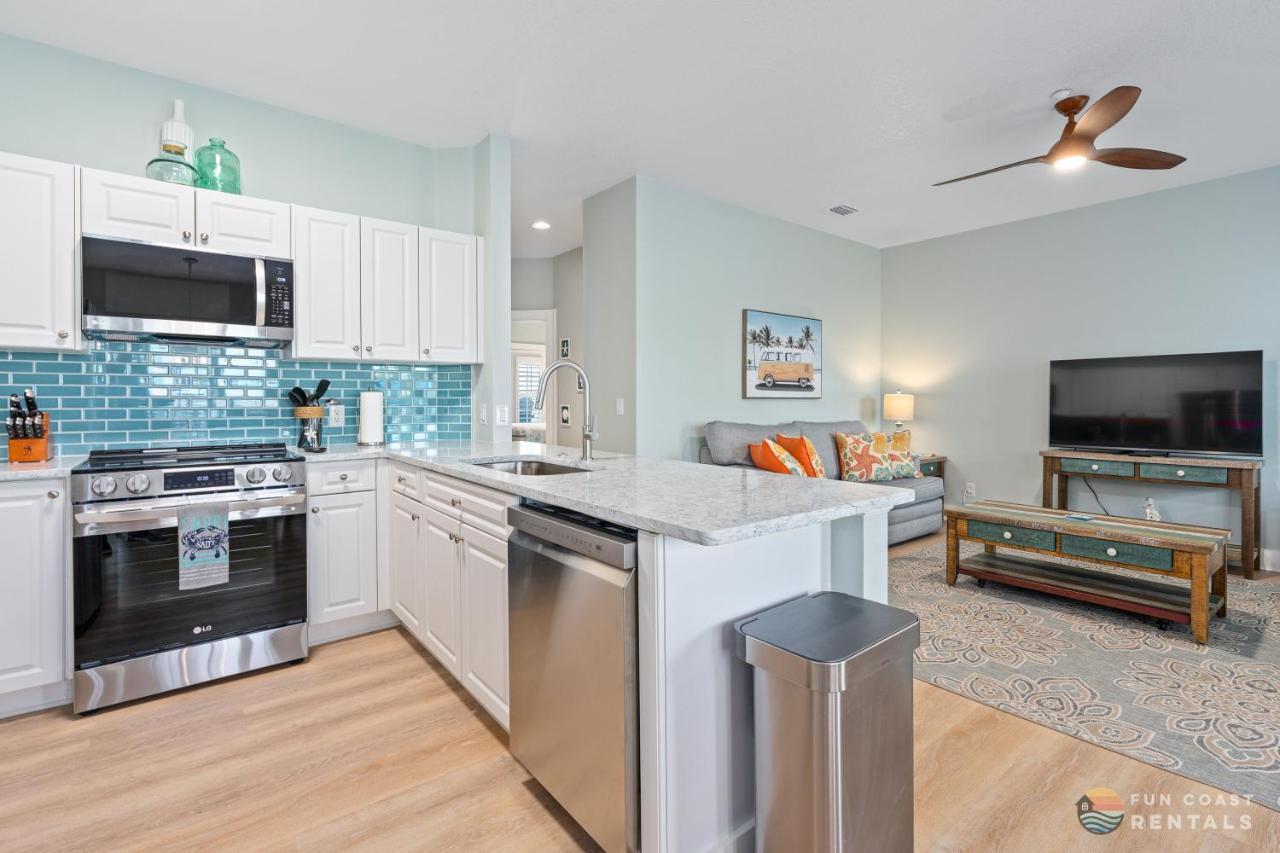 On Flagler Avenue! Dog Friendly With Balcony And Parking Walk To The Beach! New Smyrna Beach Bagian luar foto