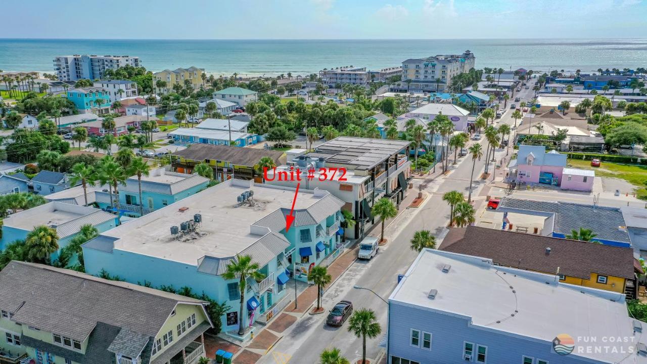 On Flagler Avenue! Dog Friendly With Balcony And Parking Walk To The Beach! New Smyrna Beach Bagian luar foto